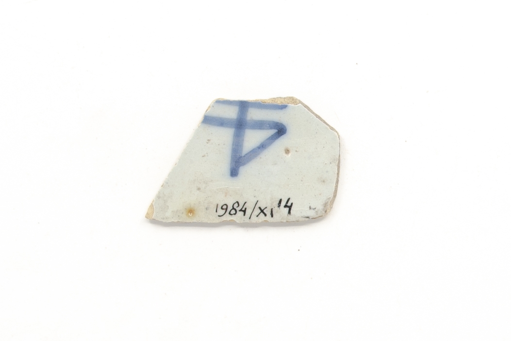Blue-white earthenware (faience), 