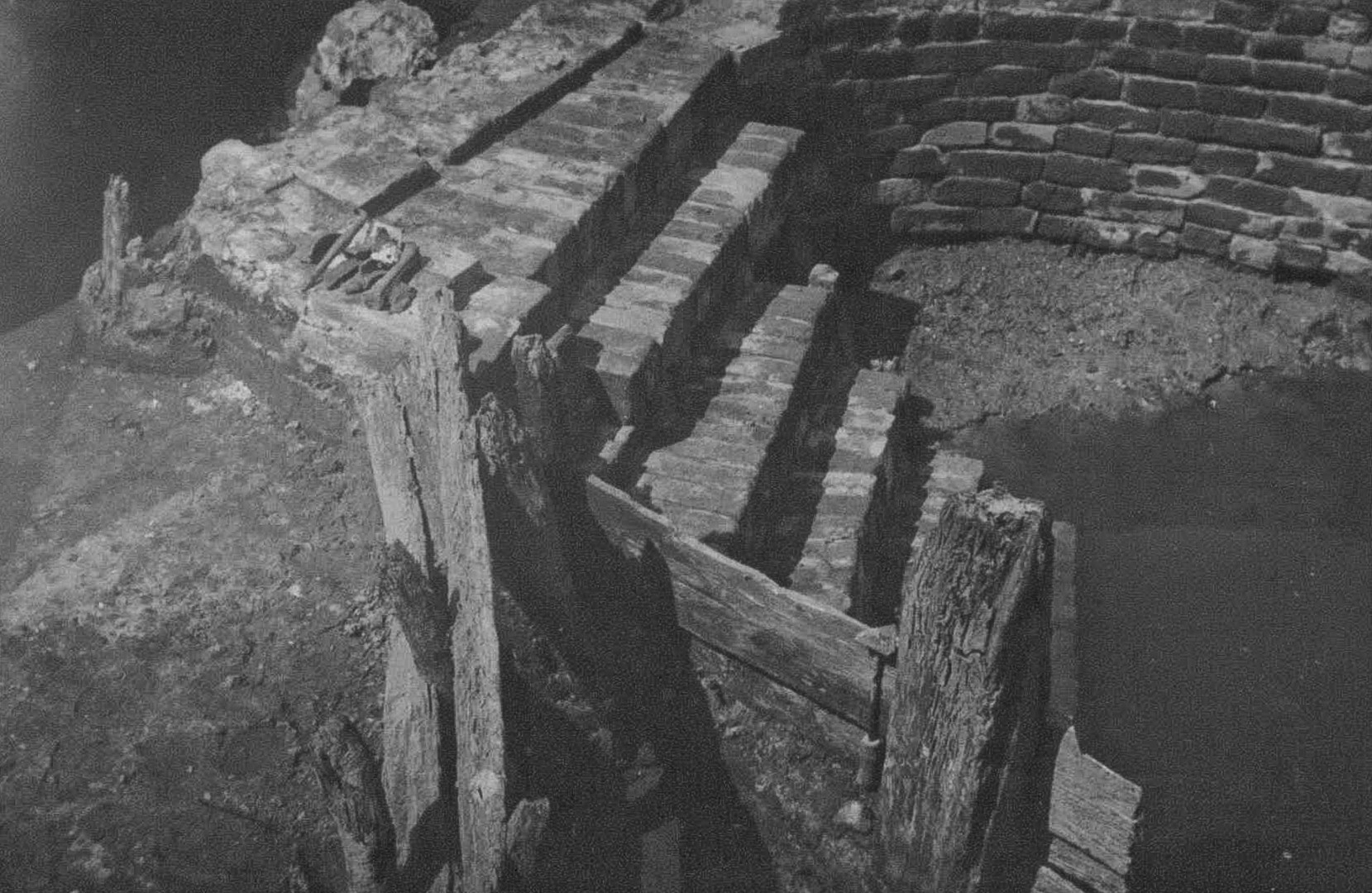 Photo's of Bylma - moat, 