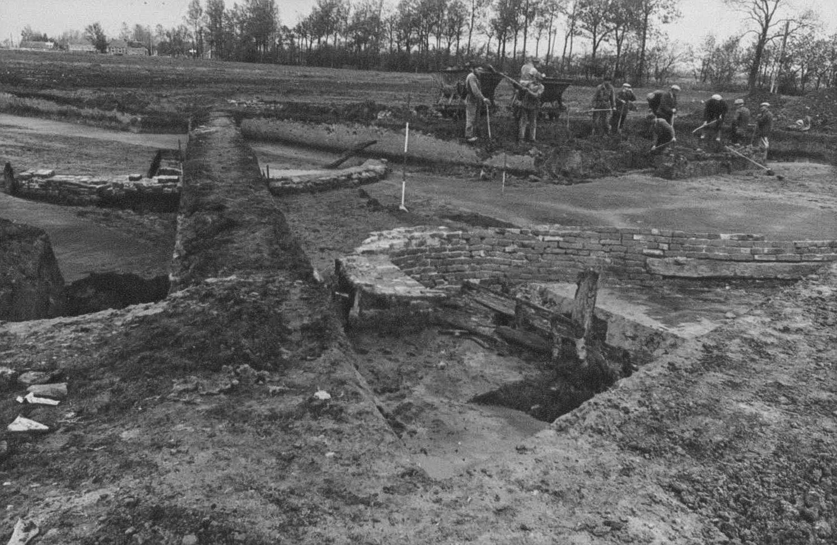 Photo's of Bylma - moat, 